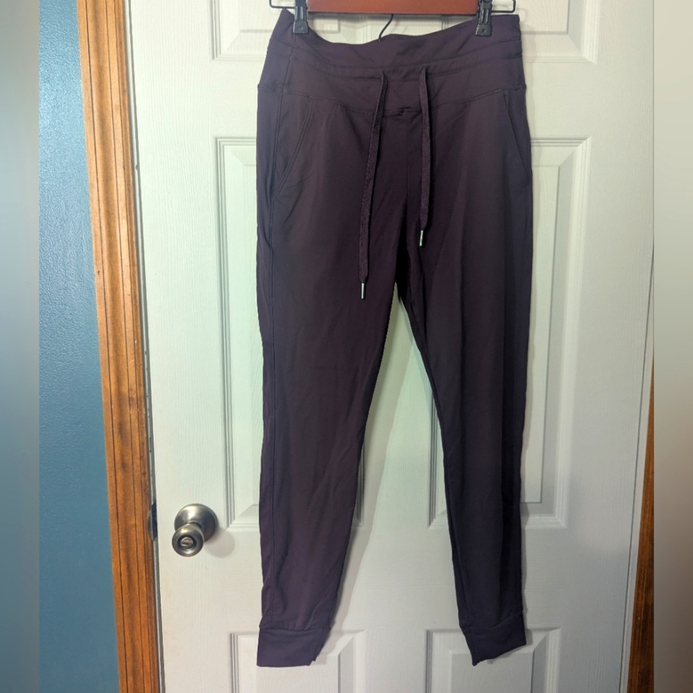 Halara Joggers Set